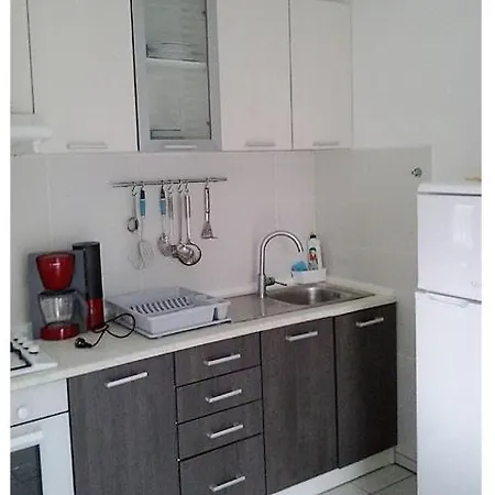 Apartment In With Sea View, Terrace, Air Conditioning, Wi-fi