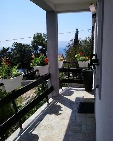 In With Sea View, Terrace, Air Conditioning, Wi-fi Apartment Novi Vinodolski