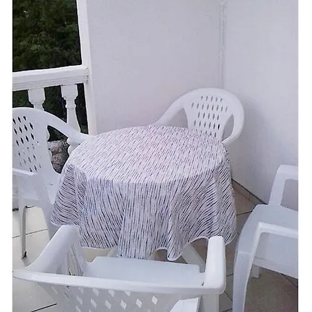 In With Sea View, Terrace, Air Conditioning, Wi-fi Apartment