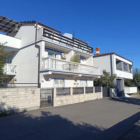 Appartement In With Sea View, Terrace, Air Conditioning, Wi-fi *